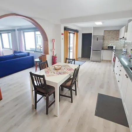 Modern 2br Ground-floor Flat Bbq Patio Parking アパート ポンタ・デルガダ