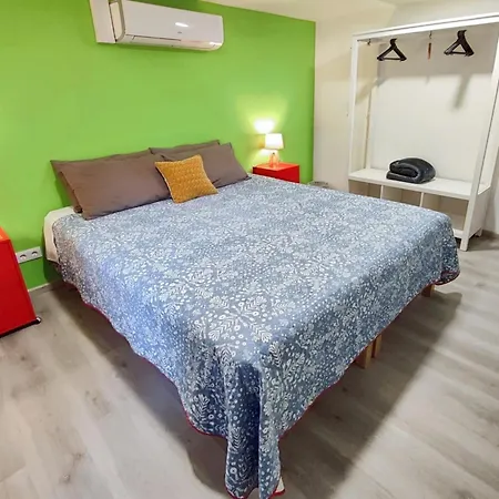 Modern 2Br Ground-Floor Flat Bbq Patio Parking *
